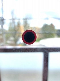 Červeno-čierny kruh 1,5 cm